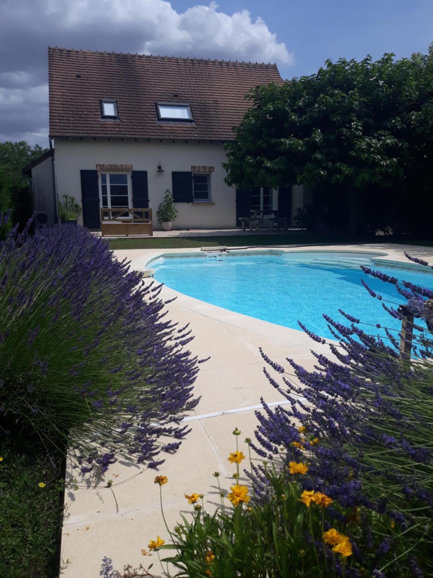 Therouanne En Berry Plaimpied-Givaudins Exterior foto